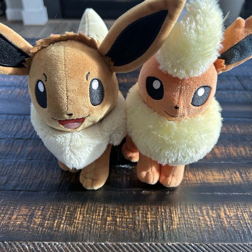 Nintendo Japan Pocket Monsters Pokémon Eevee & Flareon 8” Plush Stuffed Animal